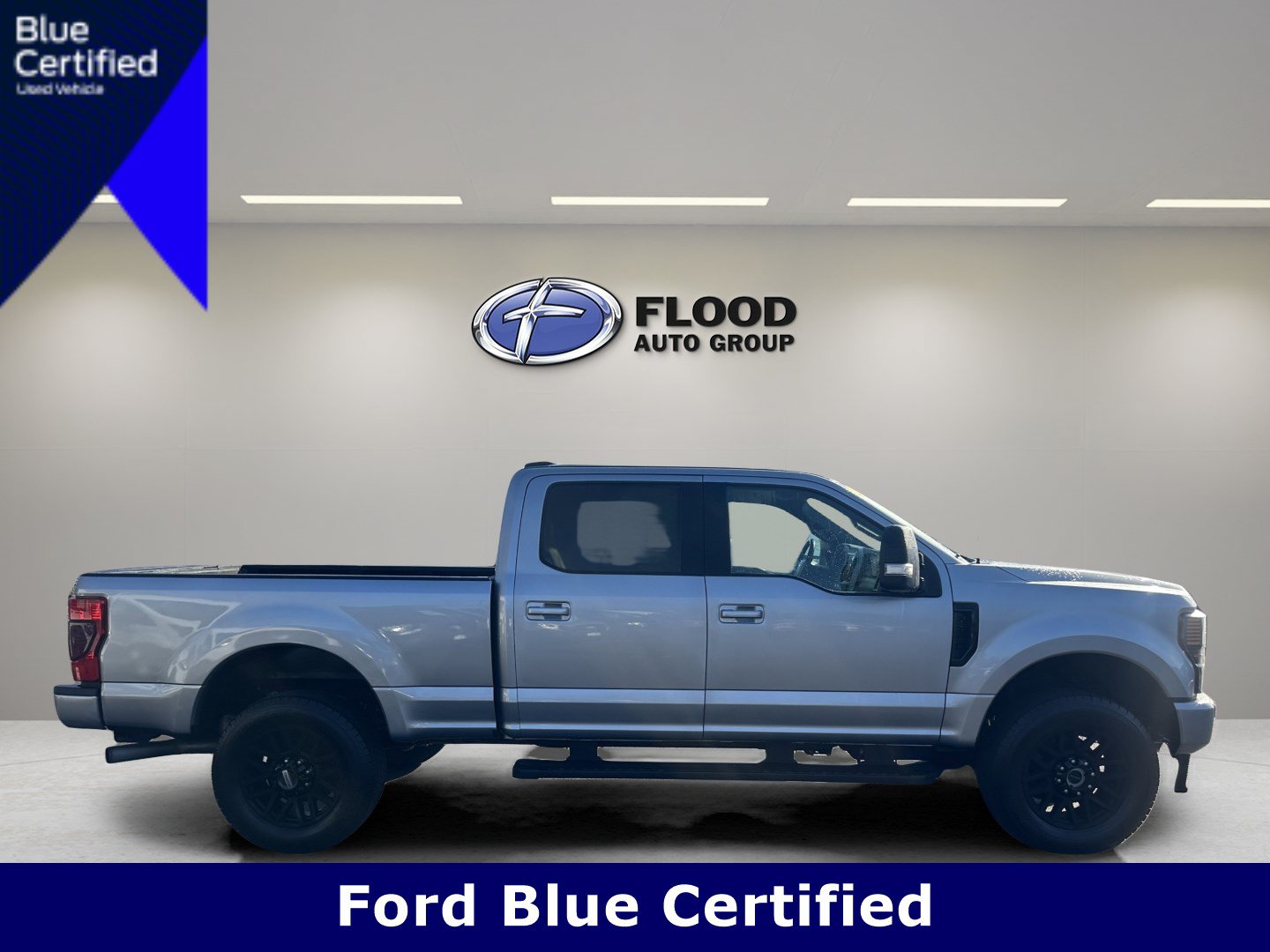 Certified 2022 Ford F350 Lariat w/ Black Appearance Package AWD/4WD image 4