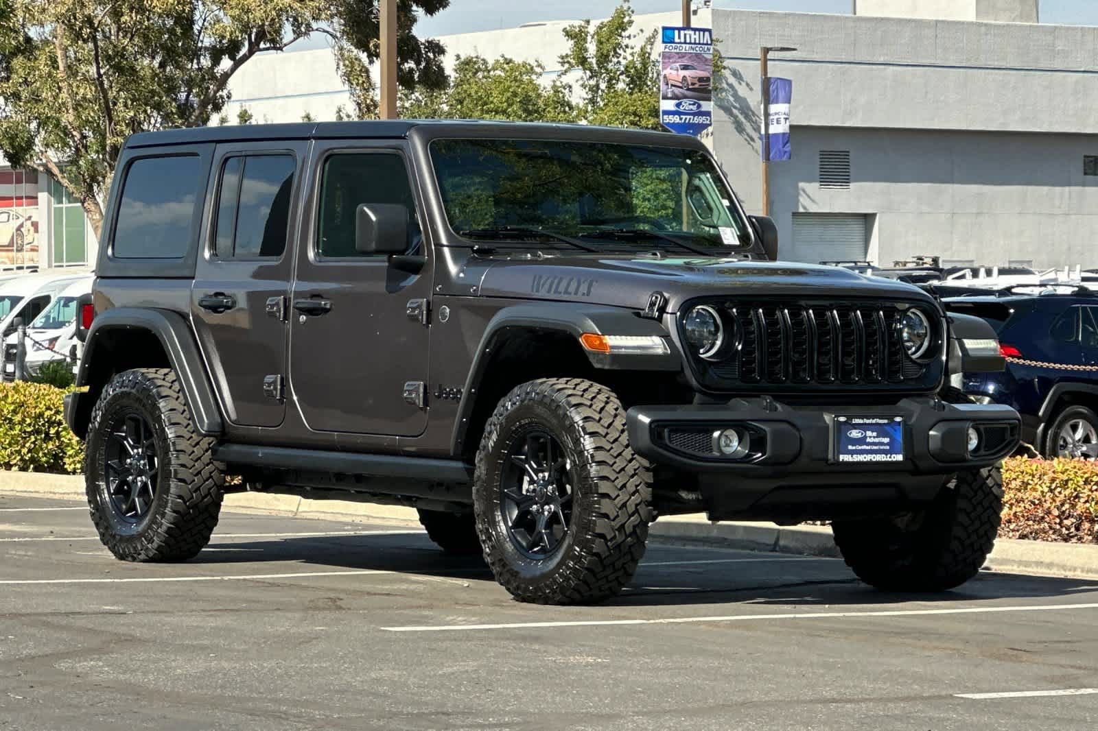 Used 2025 Jeep Wrangler Unlimited Sport AWD/4WD image 10
