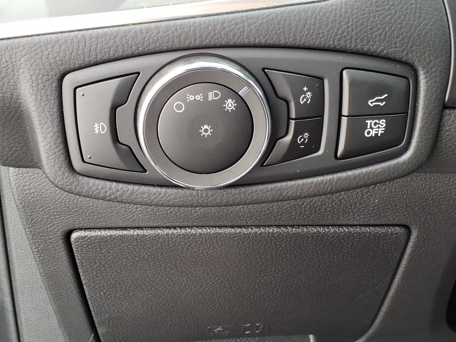 Certified 2024 Ford Edge Titanium AWD/4WD image 17