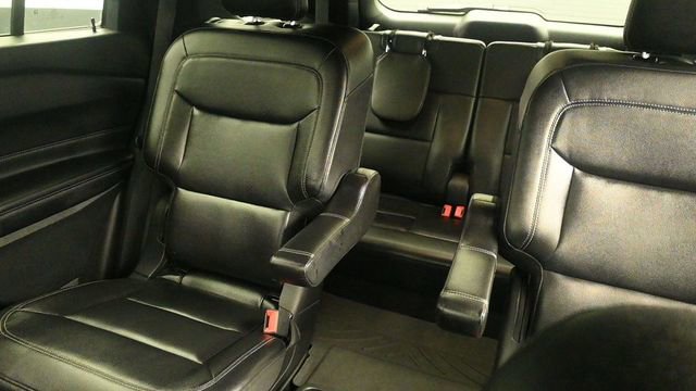Certified 2020 Ford Explorer XLT w/ Equipment Group 202A AWD/4WD image 21