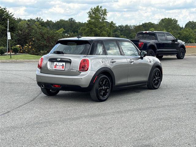 Used 2020 MINI Cooper 4-Door Hardtop FWD image 5