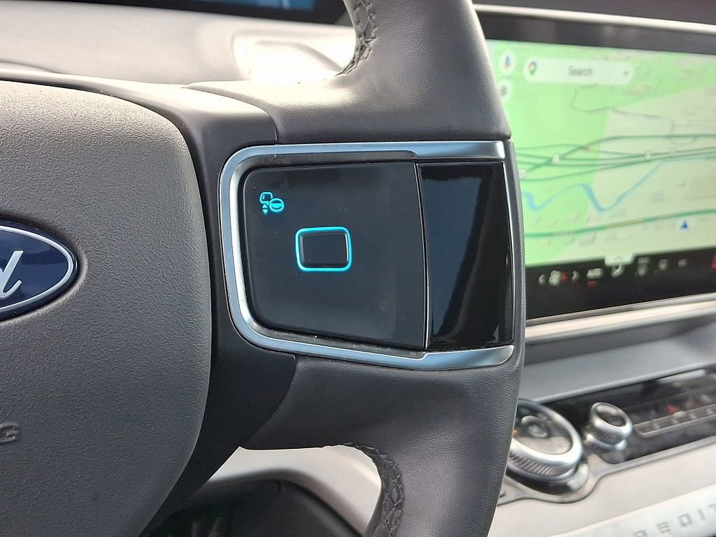 Certified 2025 Ford Expedition Active image 24