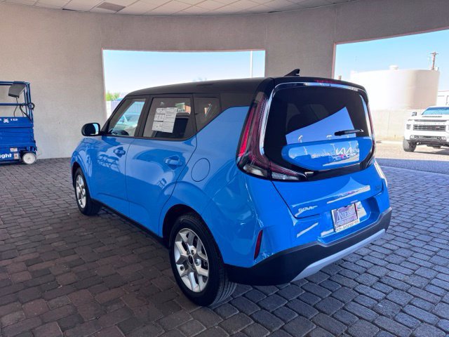Used 2025 Kia Soul S FWD image 3