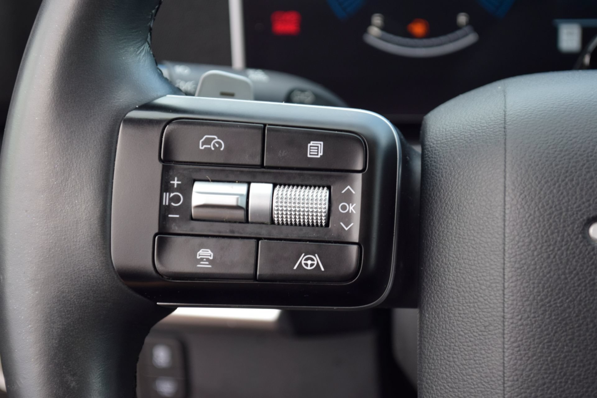 Used 2024 Hyundai Santa Fe XRT AWD/4WD image 8
