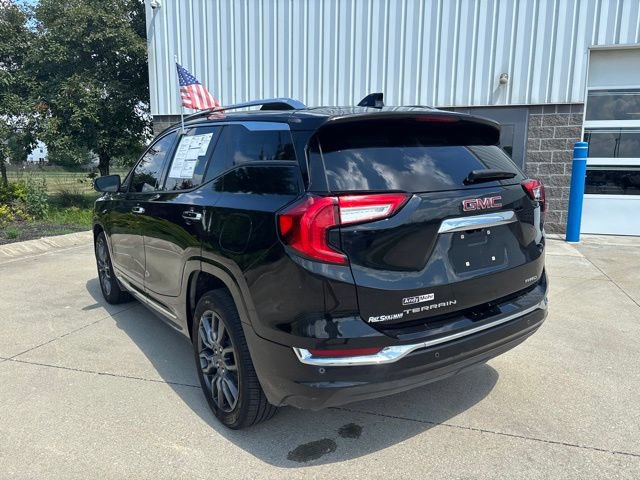 Used 2024 GMC Terrain Denali w/ Black Diamond Edition AWD/4WD image 10