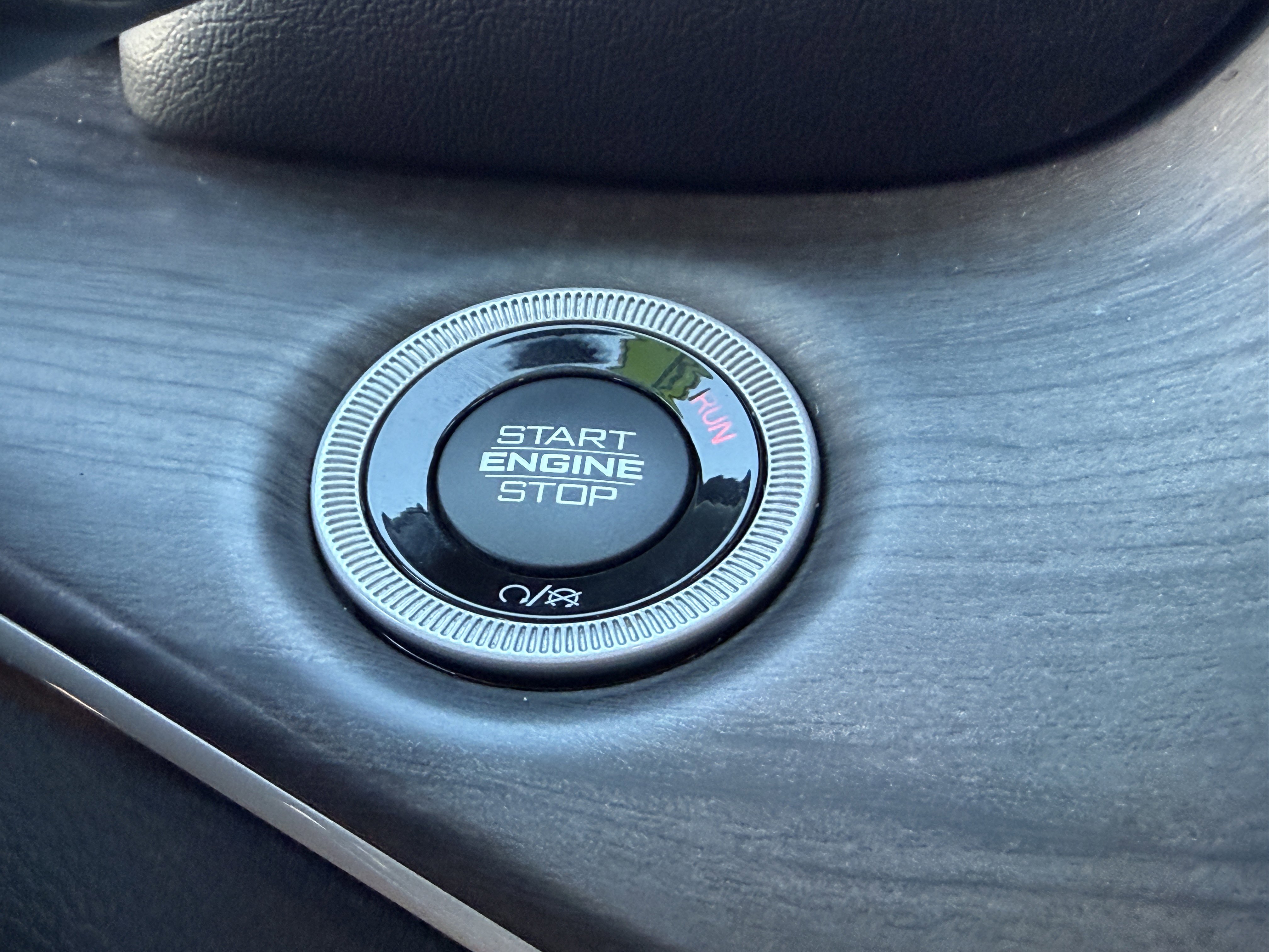 Used 2023 Jeep Grand Cherokee Limited image 16