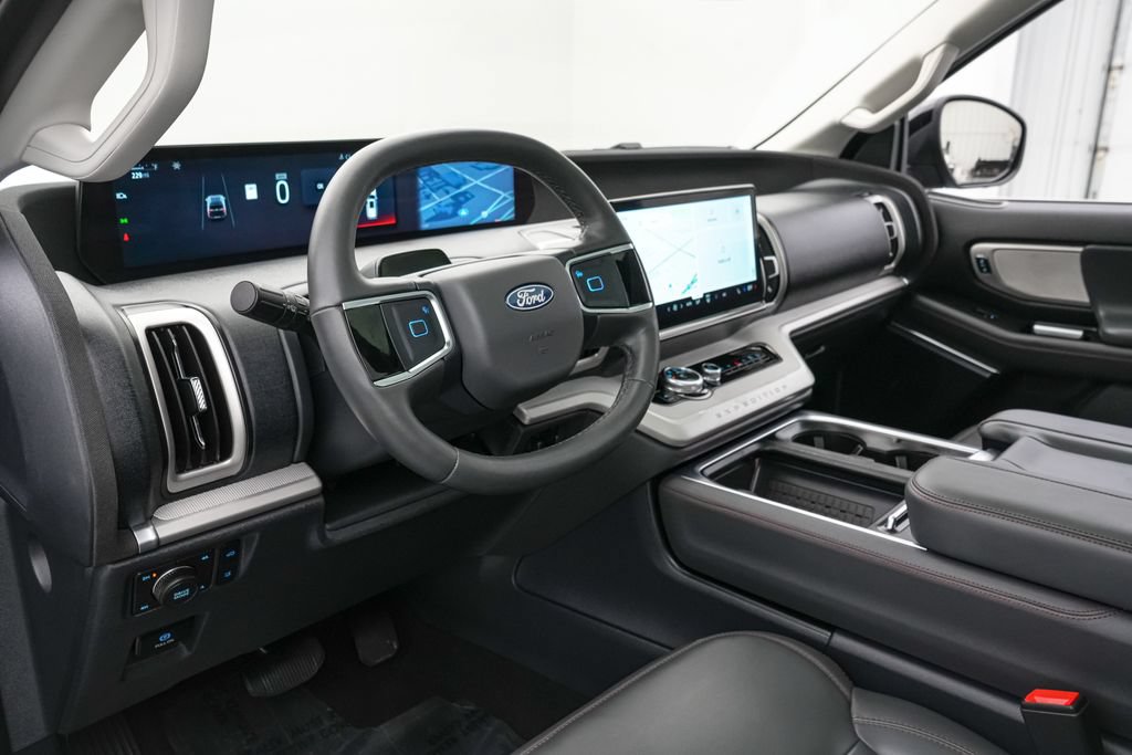 Certified 2025 Ford Expedition Active AWD/4WD image 12