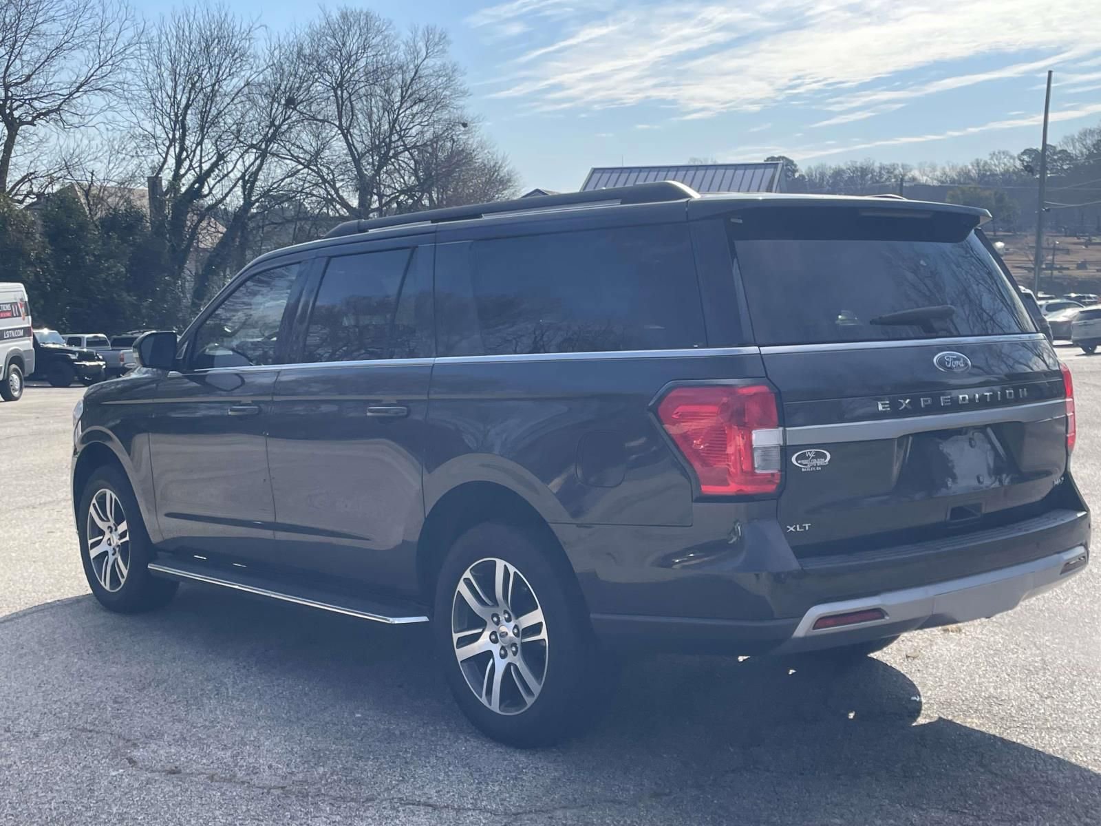 Certified 2023 Ford Expedition Max XLT image 3