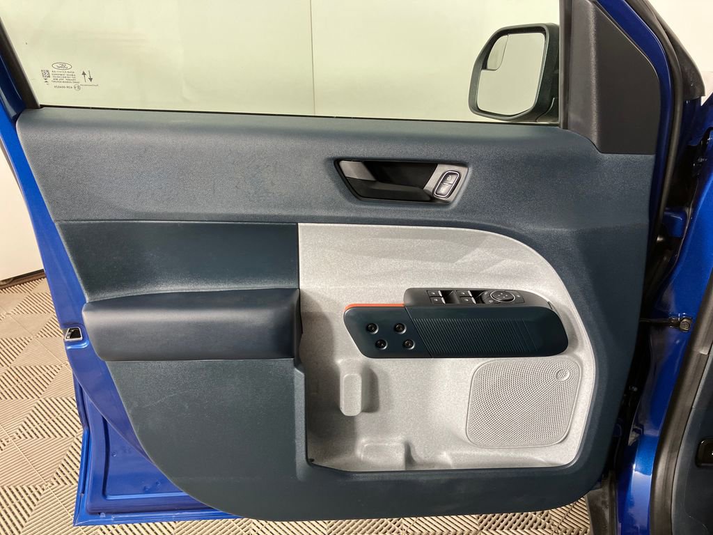 Certified 2024 Ford Maverick XLT image 23