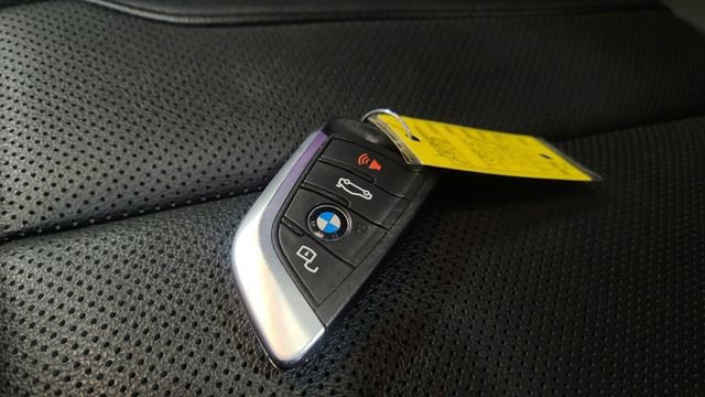 Used 2024 BMW 330i Sedan image 15