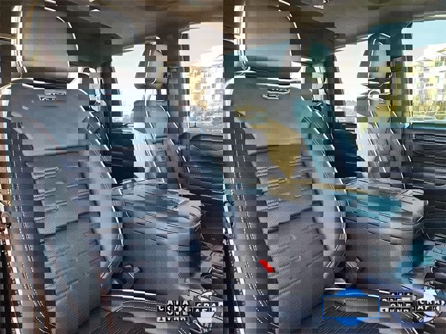 Used 2024 GMC Sierra 2500 AT4X image 32