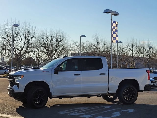 Used 2022 Chevrolet Silverado 1500 LT Trail Boss w/ Protection Package image 2