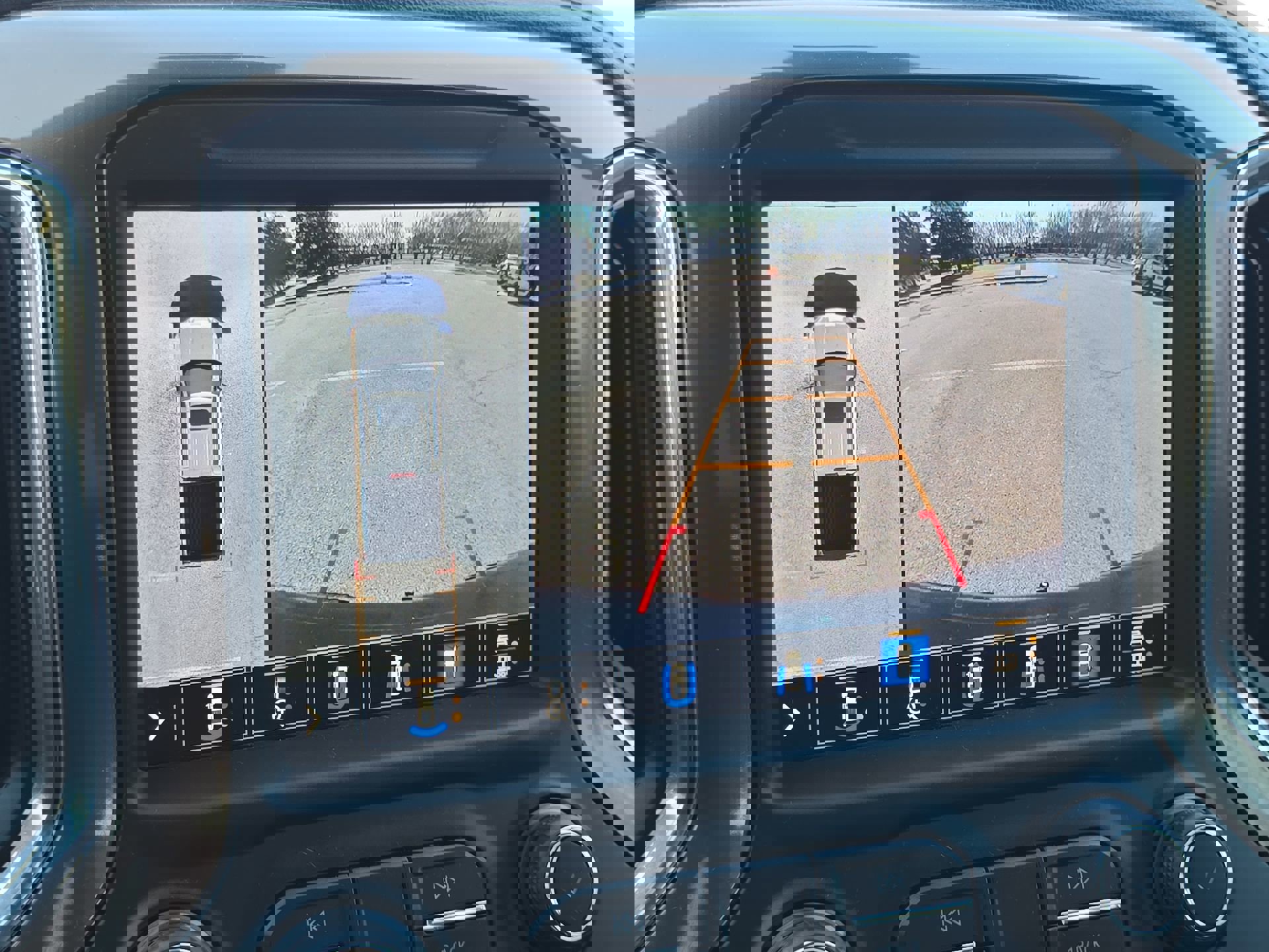 Used 2021 Chevrolet Silverado 1500 High Country image 17