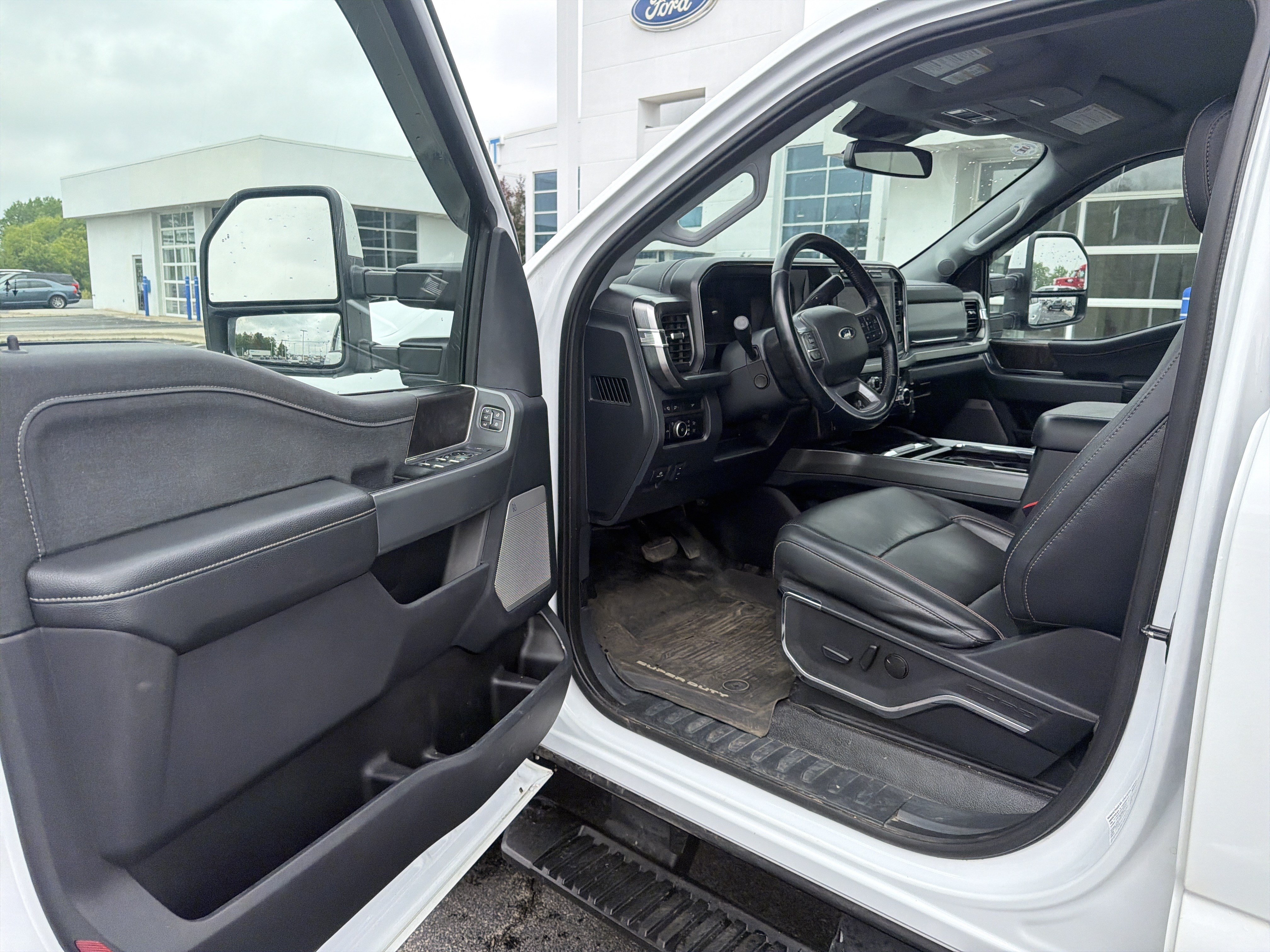 Certified 2023 Ford F250 Lariat w/ Sport Appearance Package AWD/4WD image 29