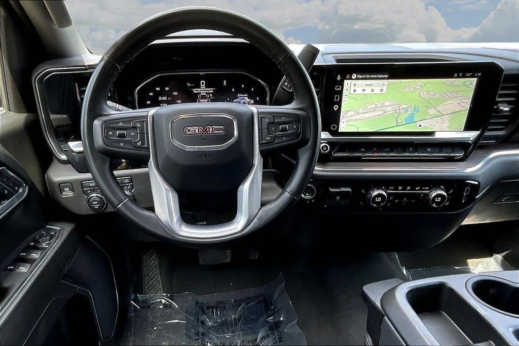 Used 2025 GMC Sierra 1500 SLT AWD/4WD image 11
