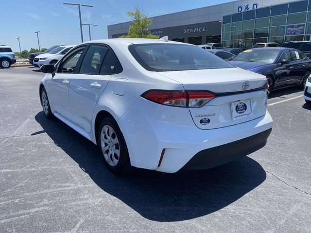 Used 2024 Toyota Corolla LE FWD image 5