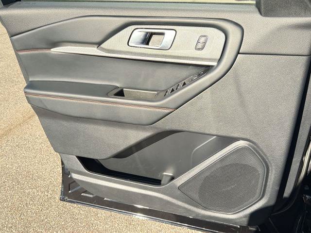 Certified 2025 Ford Explorer ST-Line AWD/4WD image 30