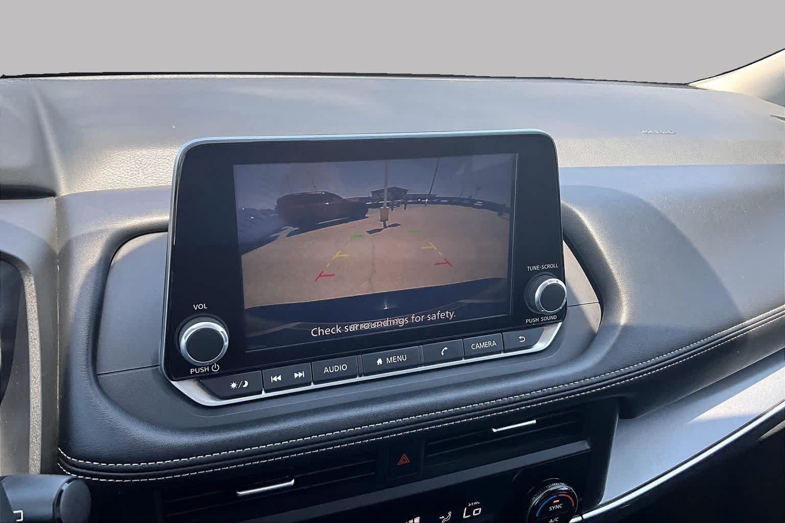 Used 2025 Nissan Rogue SV FWD image 26