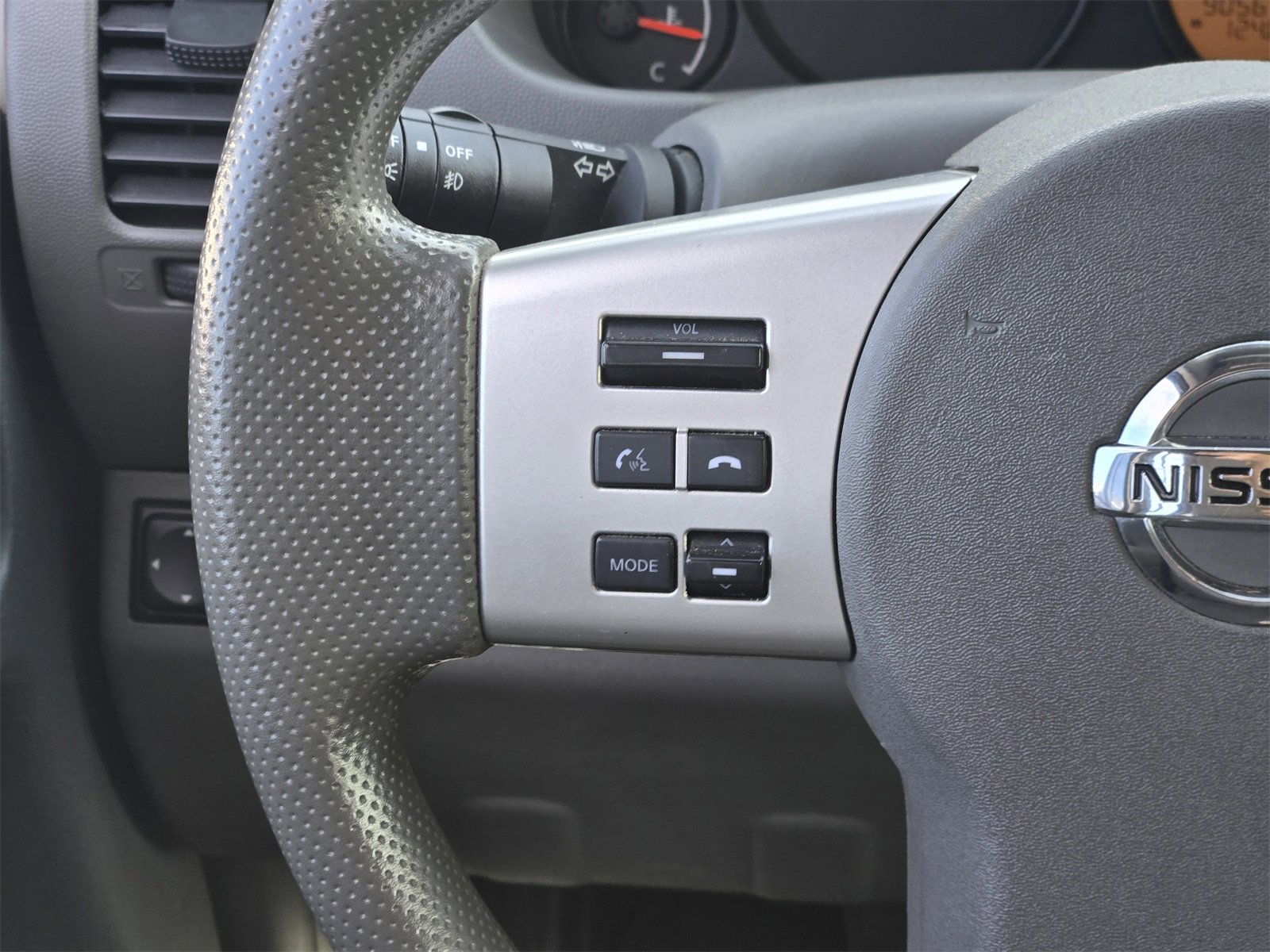 Used 2020 Nissan Frontier SV w/ Midnight Edition Floor Mats image 26