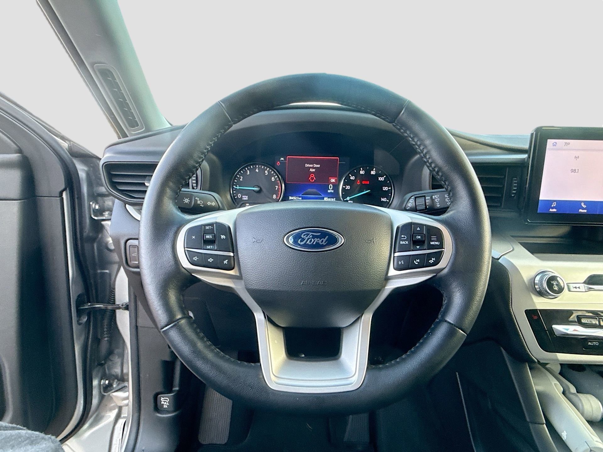 Certified 2022 Ford Explorer XLT image 10