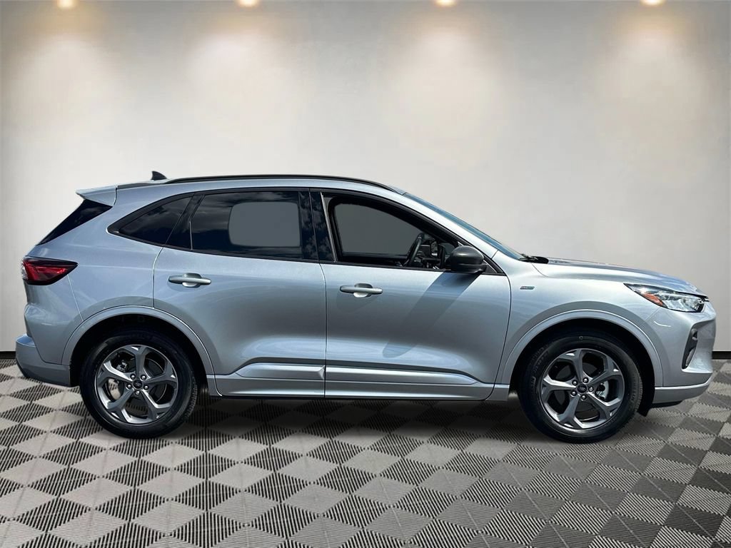 Certified 2024 Ford Escape ST-Line w/ Tech Pack #1 FWD image 2