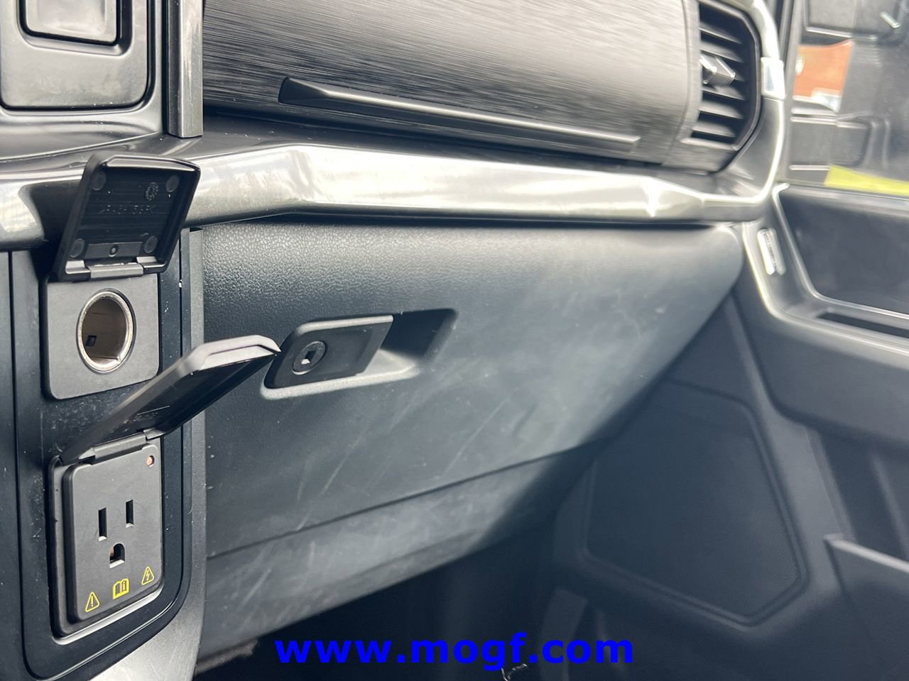 Certified 2022 Ford F150 XLT w/ Equipment Group 302A High image 15