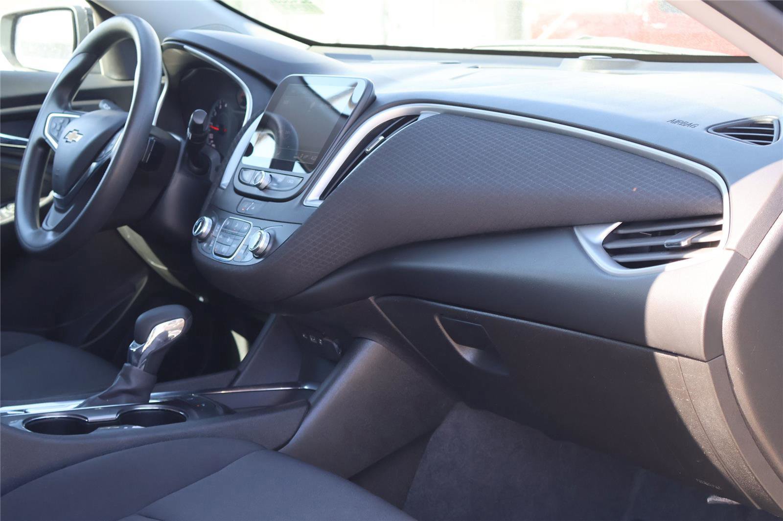 Used 2024 Chevrolet Malibu LT image 36