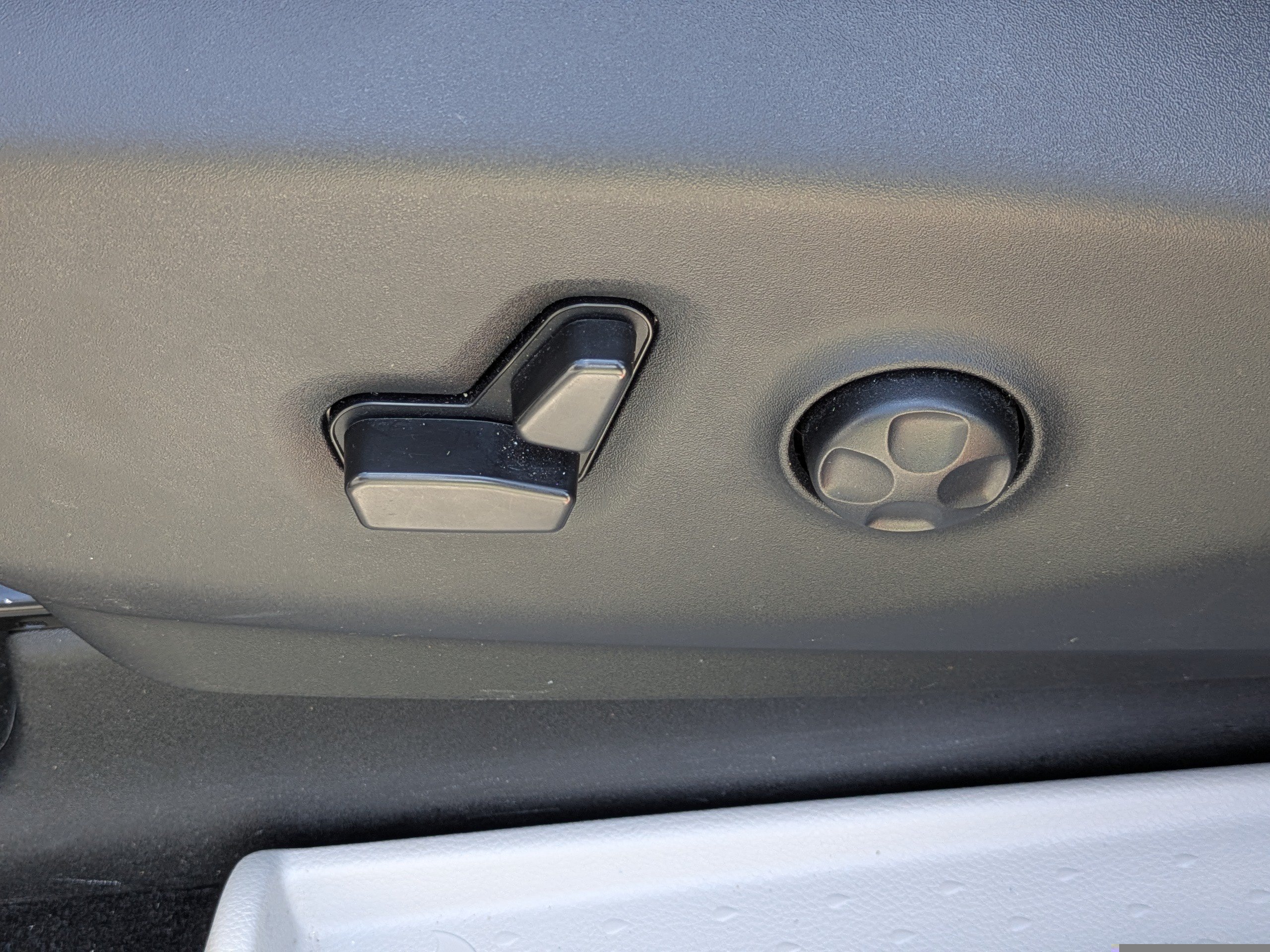 Used 2022 Chrysler Pacifica Limited FWD image 19