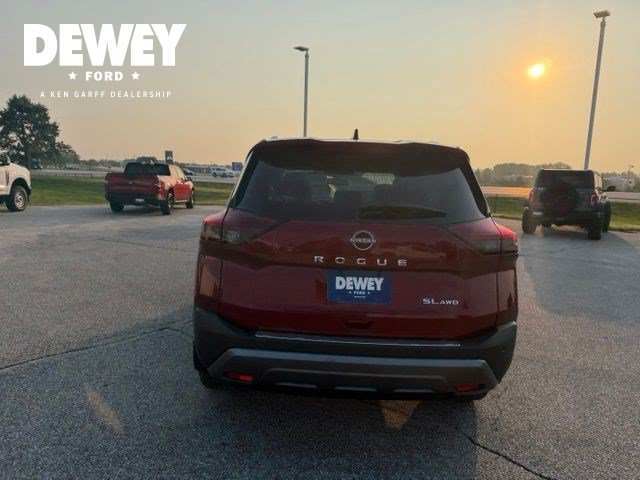 Used 2023 Nissan Rogue SL AWD/4WD image 12