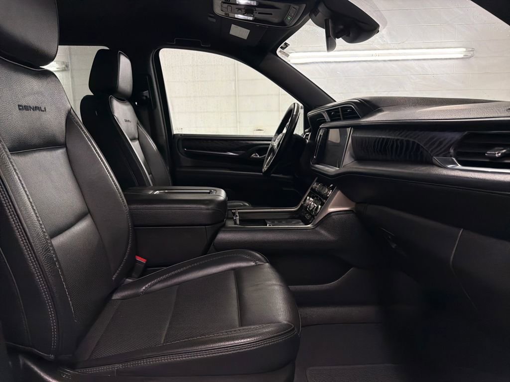 Used 2023 GMC Yukon Denali image 29