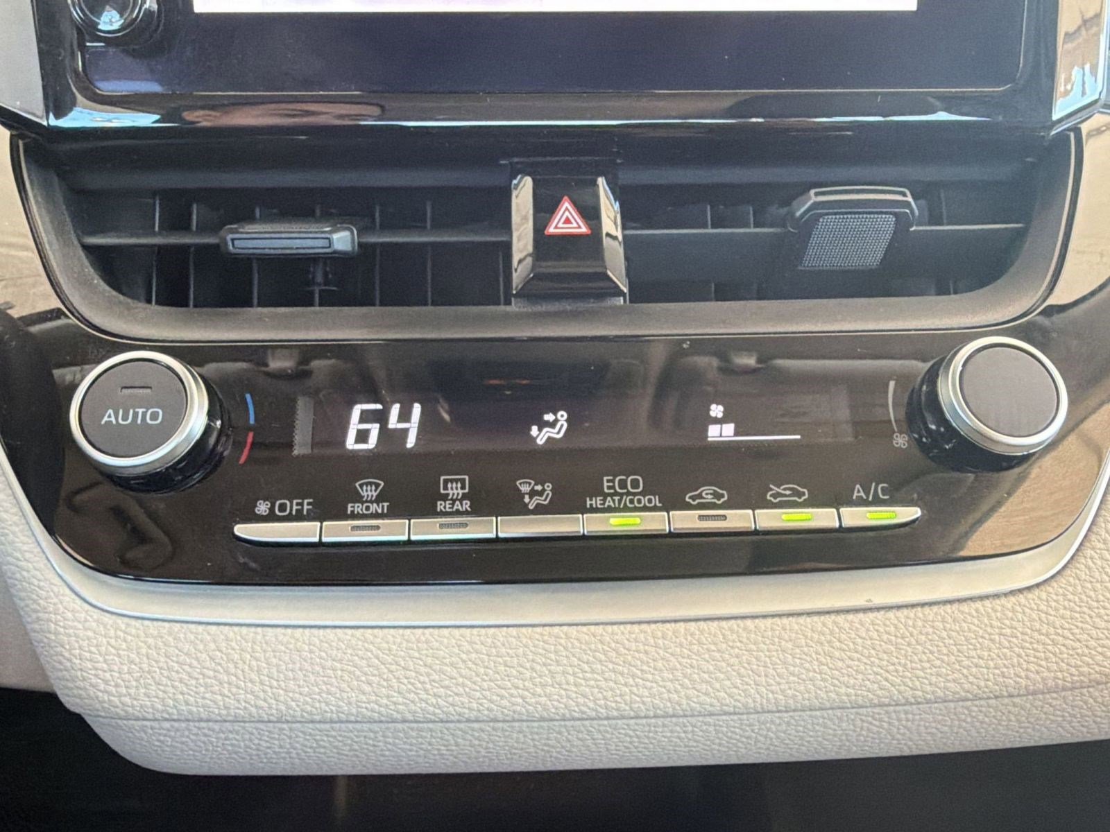 Used 2025 Toyota Corolla LE FWD image 16
