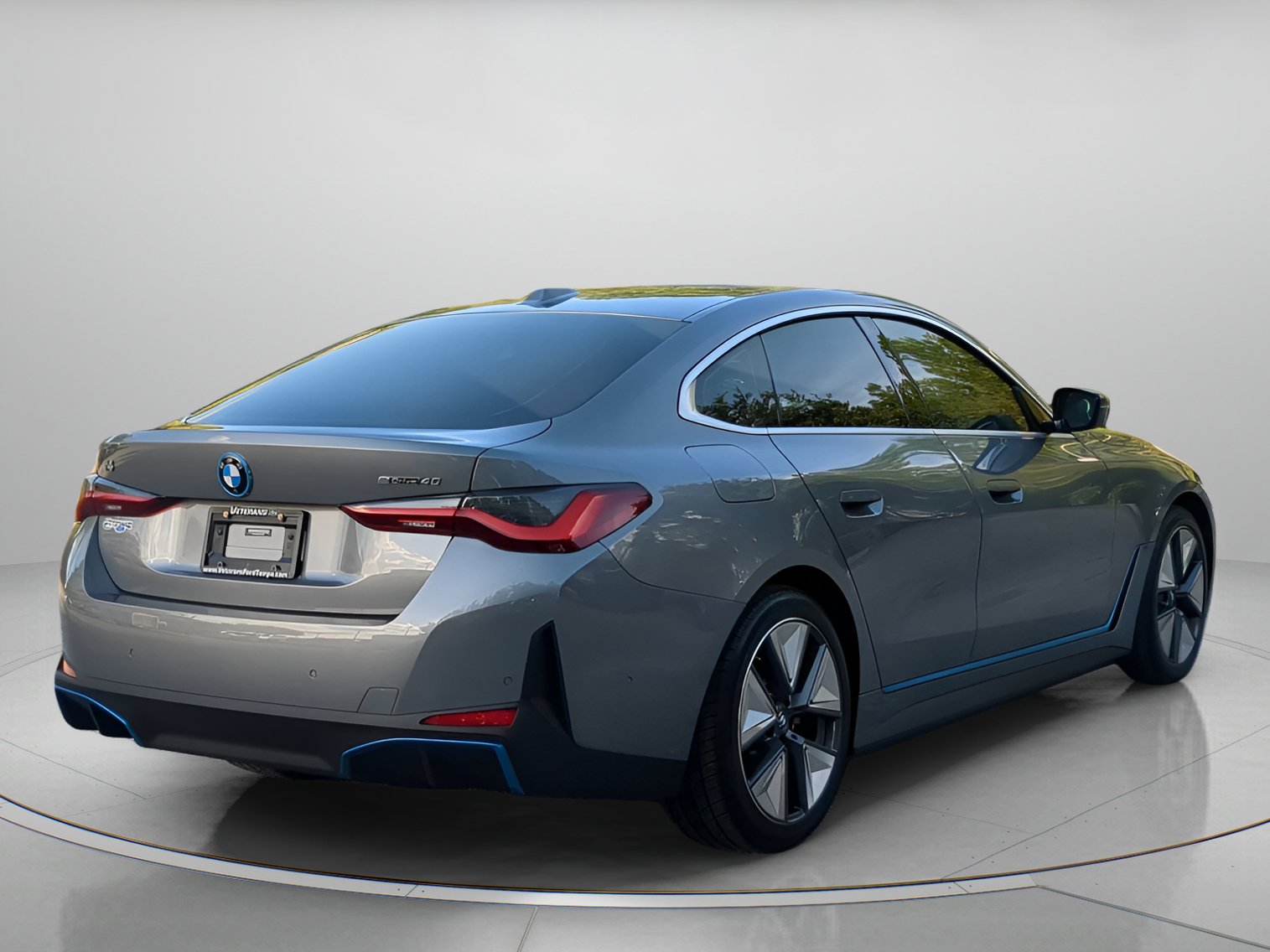 Used 2023 BMW i4 eDrive40 w/ Premium Package RWD image 40