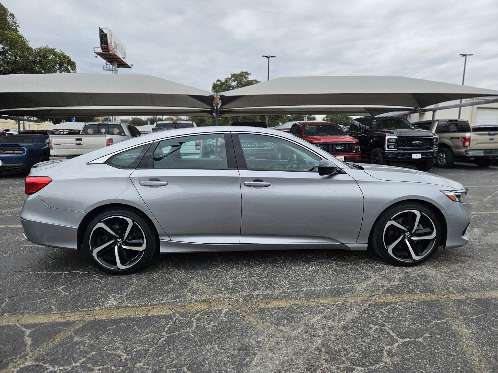 Used 2022 Honda Accord Sport Special Edition image 2