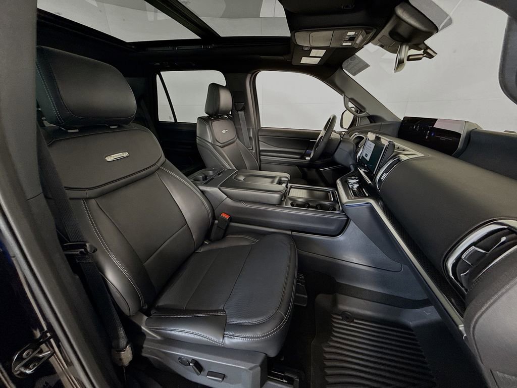 Certified 2025 Ford Expedition Platinum w/ Stealth Performance Package AWD/4WD image 31