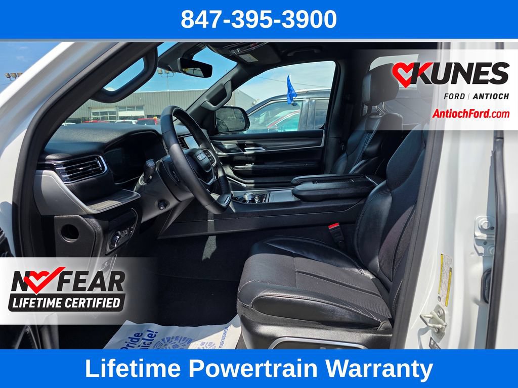 Used 2024 Jeep Wagoneer L Series II w/ Flexible Seating Group AWD/4WD image 19