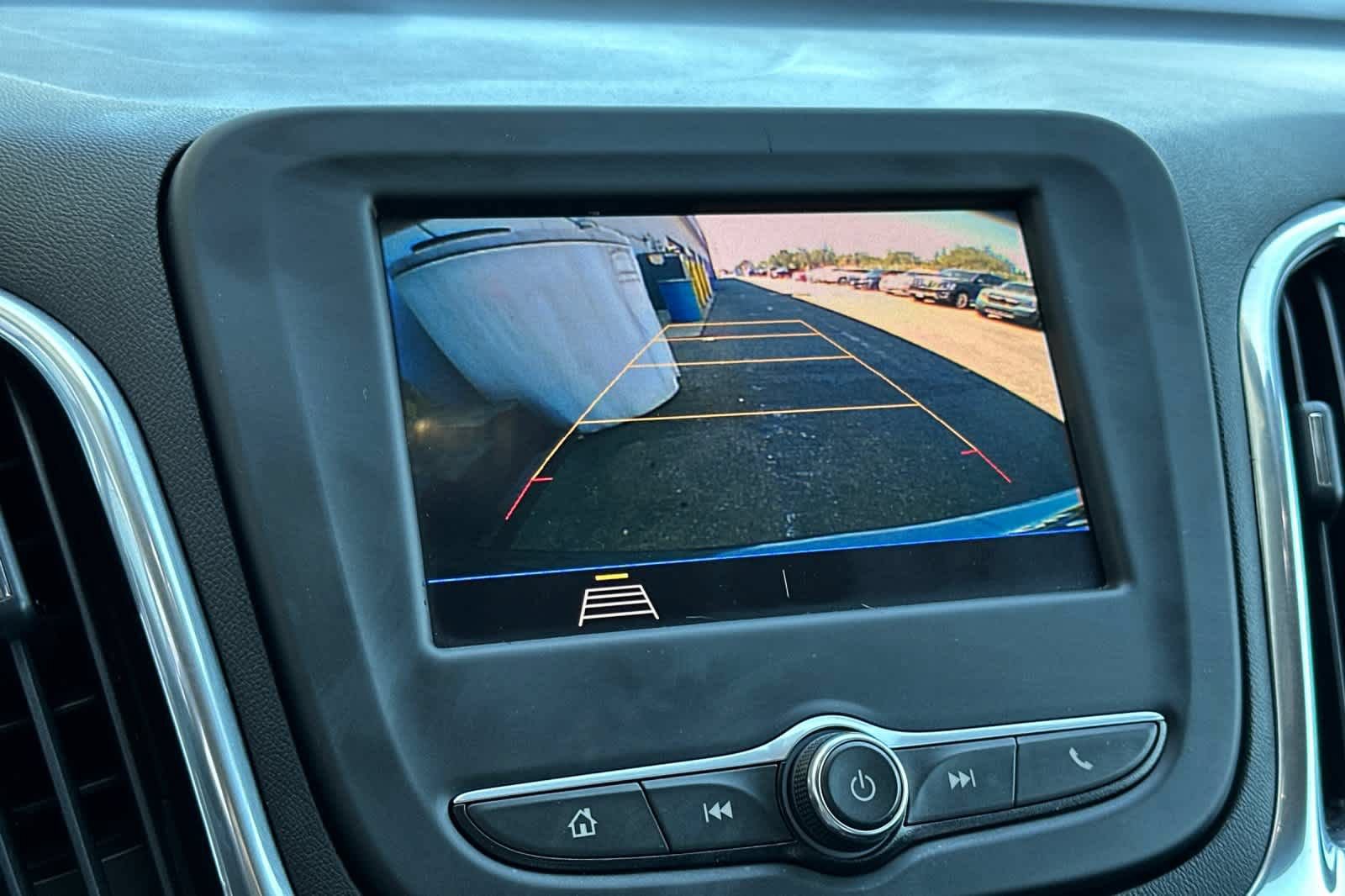 Used 2020 Chevrolet Equinox LT FWD image 19