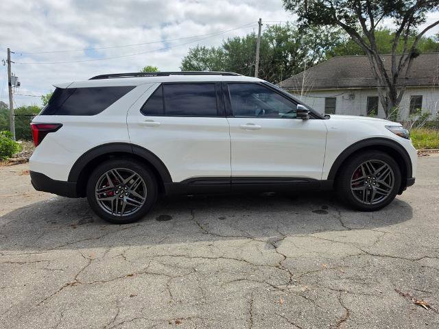Certified 2025 Ford Explorer ST-Line w/ Premium Package RWD image 36