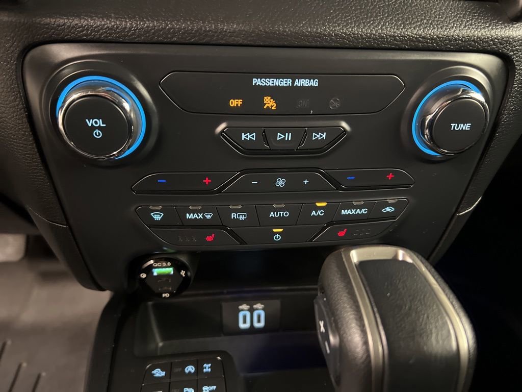 Certified 2022 Ford Ranger Lariat w/ Tremor Off-Road Package AWD/4WD image 13