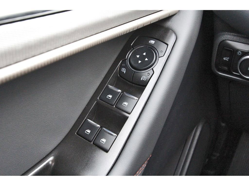 Certified 2025 Ford Explorer Active w/ Active Comfort Package image 22