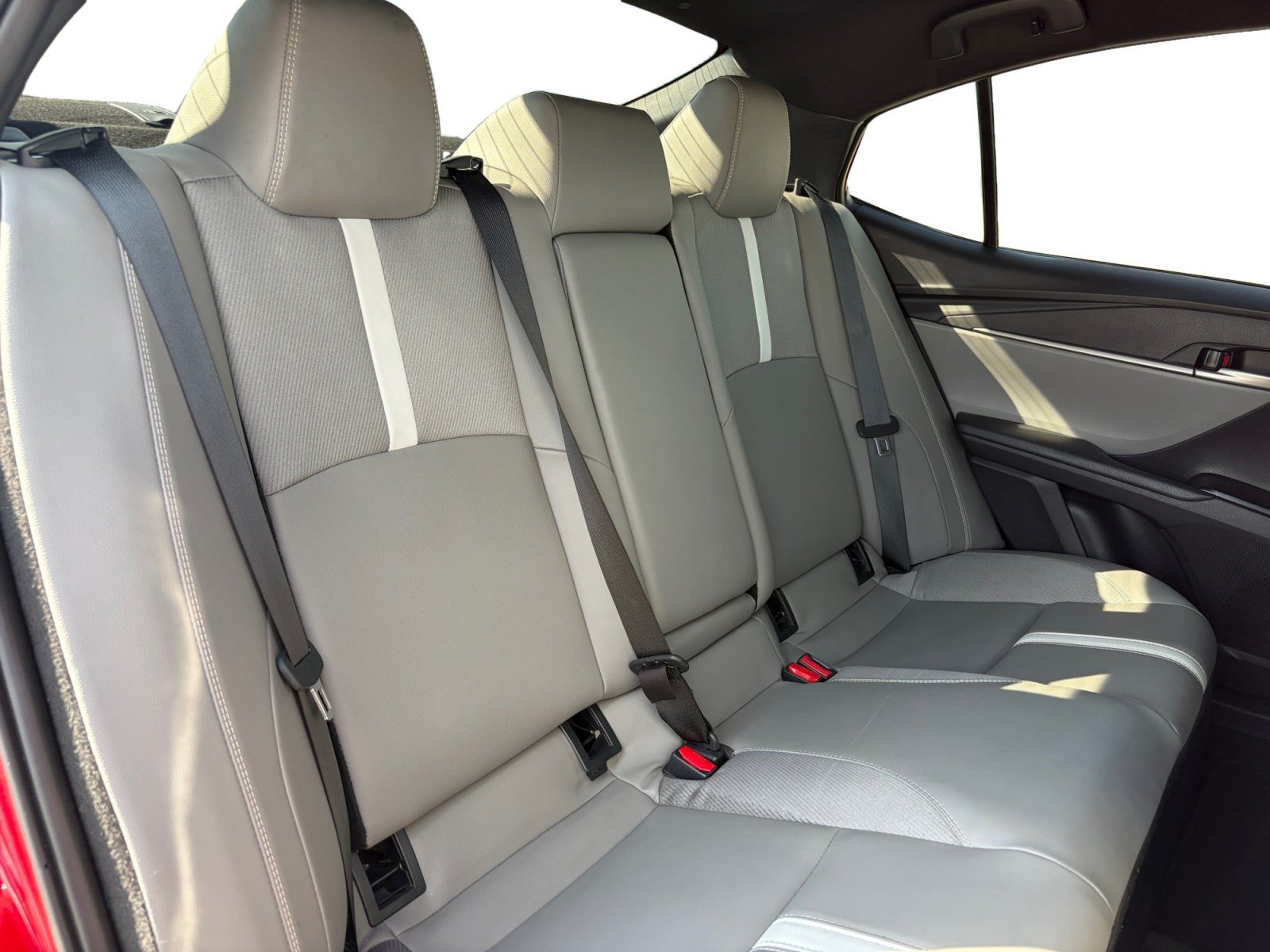 Used 2025 Toyota Camry SE FWD image 22