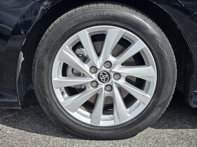 Used 2023 Toyota Camry LE image 10