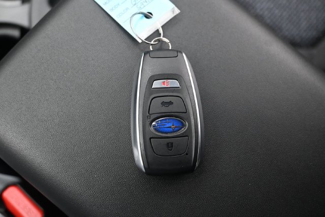Used 2025 Subaru Forester Premium AWD/4WD image 18