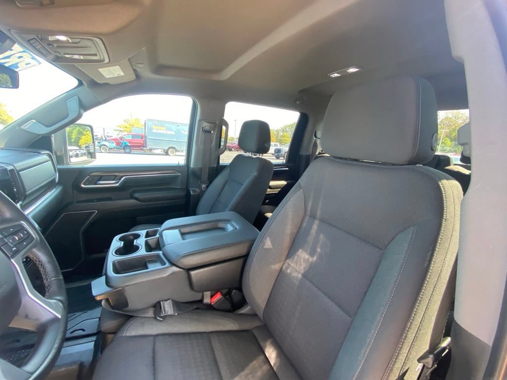 Used 2024 Chevrolet Silverado 2500 LT AWD/4WD image 22