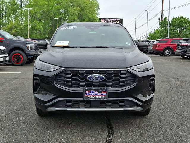 Certified 2023 Ford Escape ST-Line w/ Tech Pack #1 AWD/4WD image 3