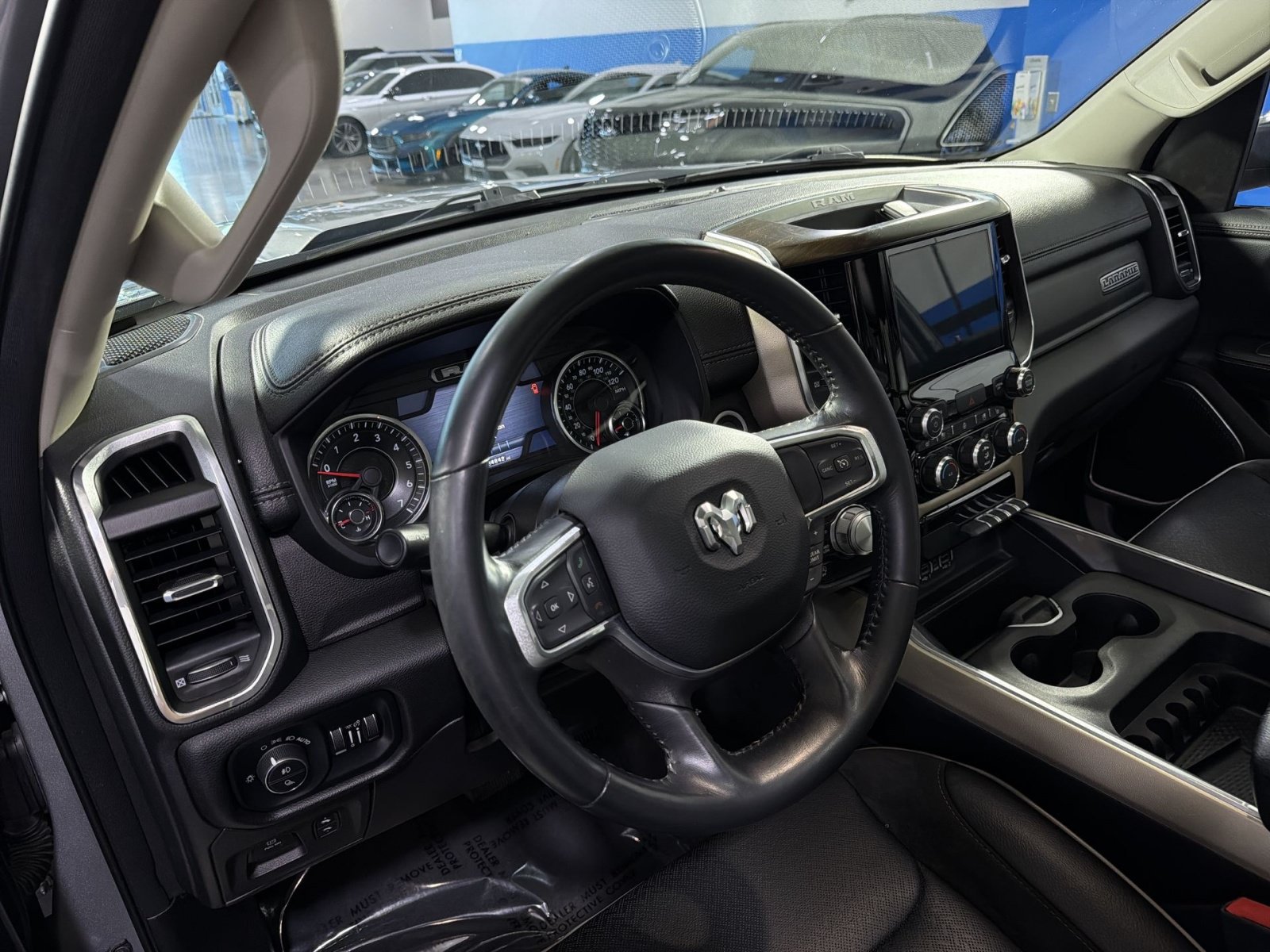 Used 2022 RAM 1500 Laramie AWD/4WD image 16
