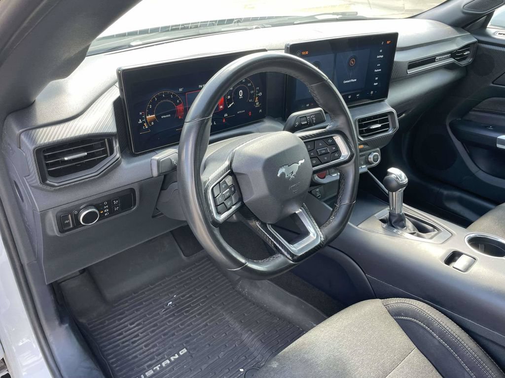Certified 2024 Ford Mustang Coupe RWD image 11