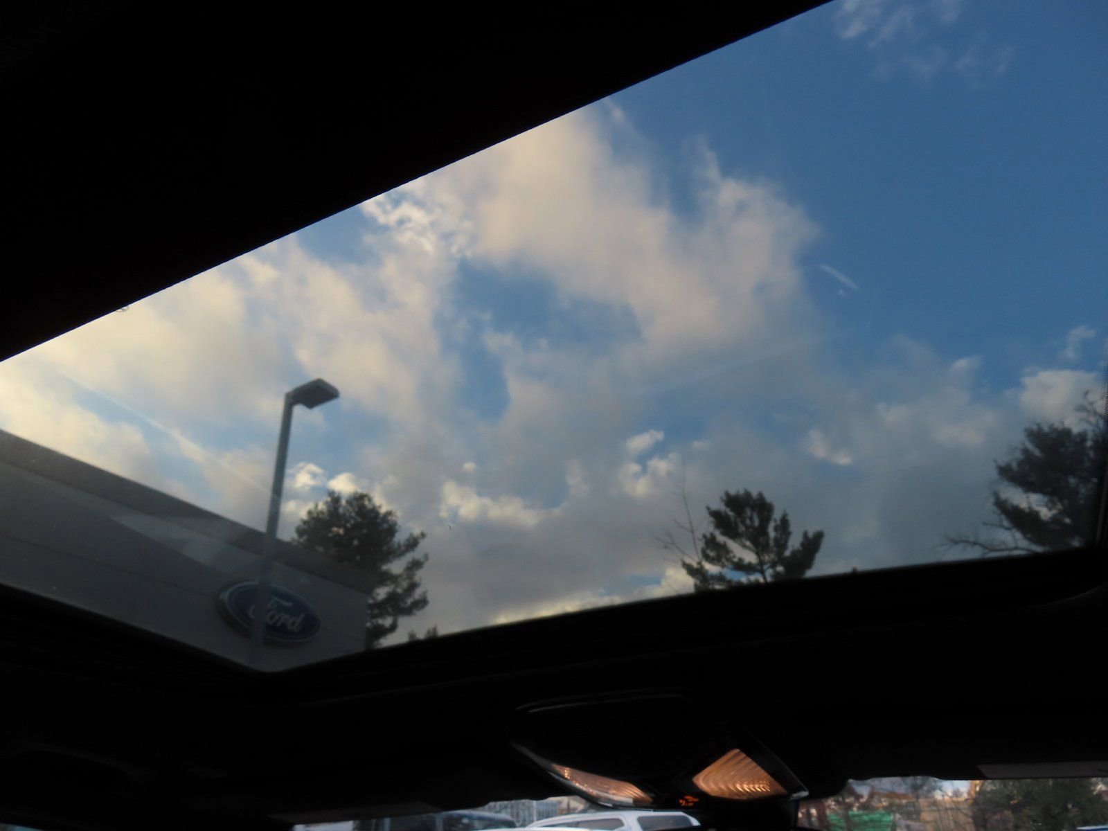 Used 2022 BMW 330i xDrive 330i xDrive w/ Driving Assistance Package image 36