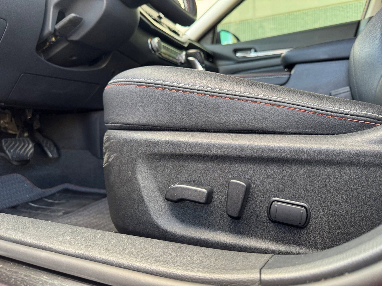 Used 2024 Nissan Altima 2.5 SR w/ SR Premium Package image 19