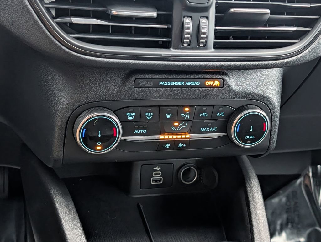 Certified 2025 Ford Escape ST-Line AWD/4WD image 21