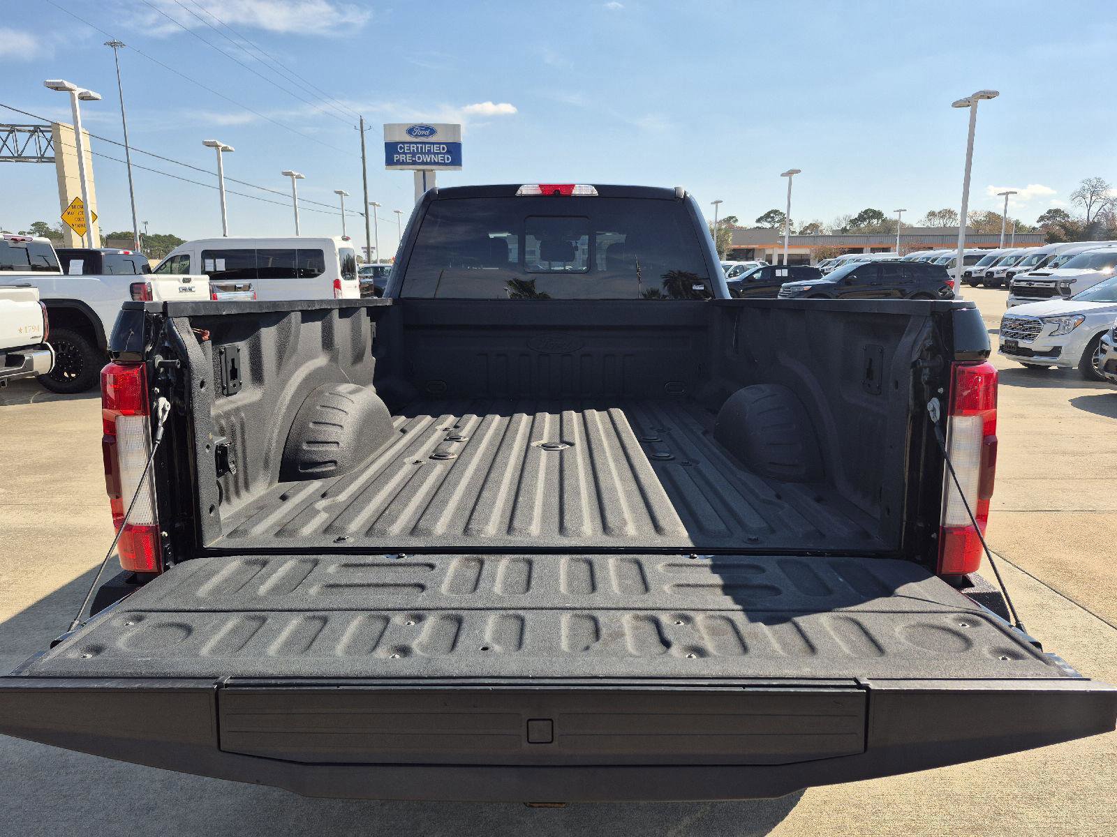 Certified 2018 Ford F350 Platinum w/ Platinum Ultimate Package image 8